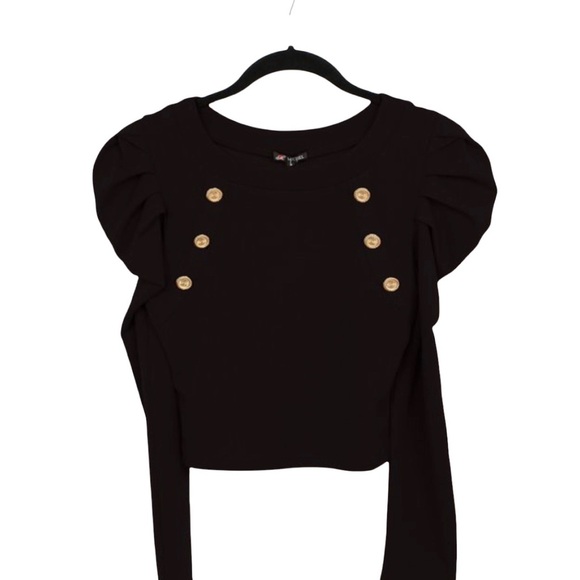 Tops - Black puff sleeve crop top